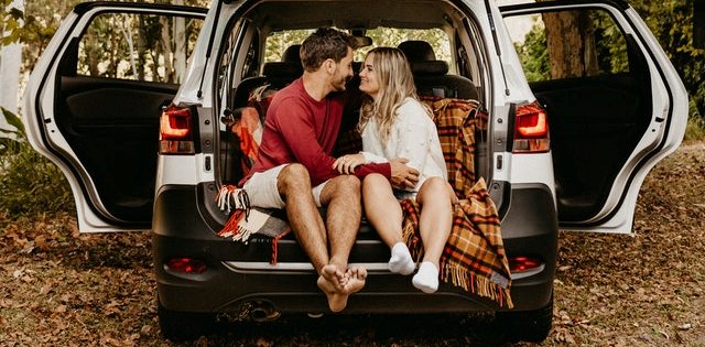 couple meeting for first time