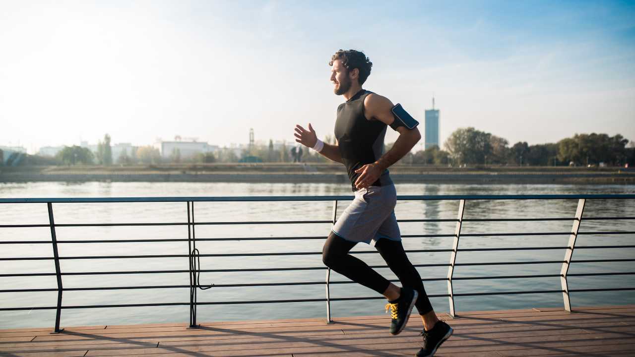 guy running for fitness