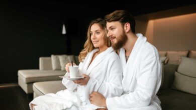 couple enjoying wellness weekend