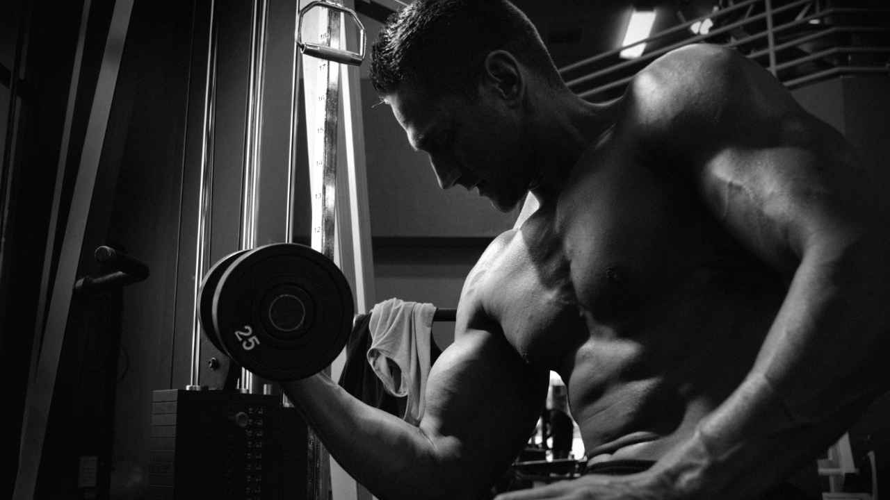 guy working out in gym